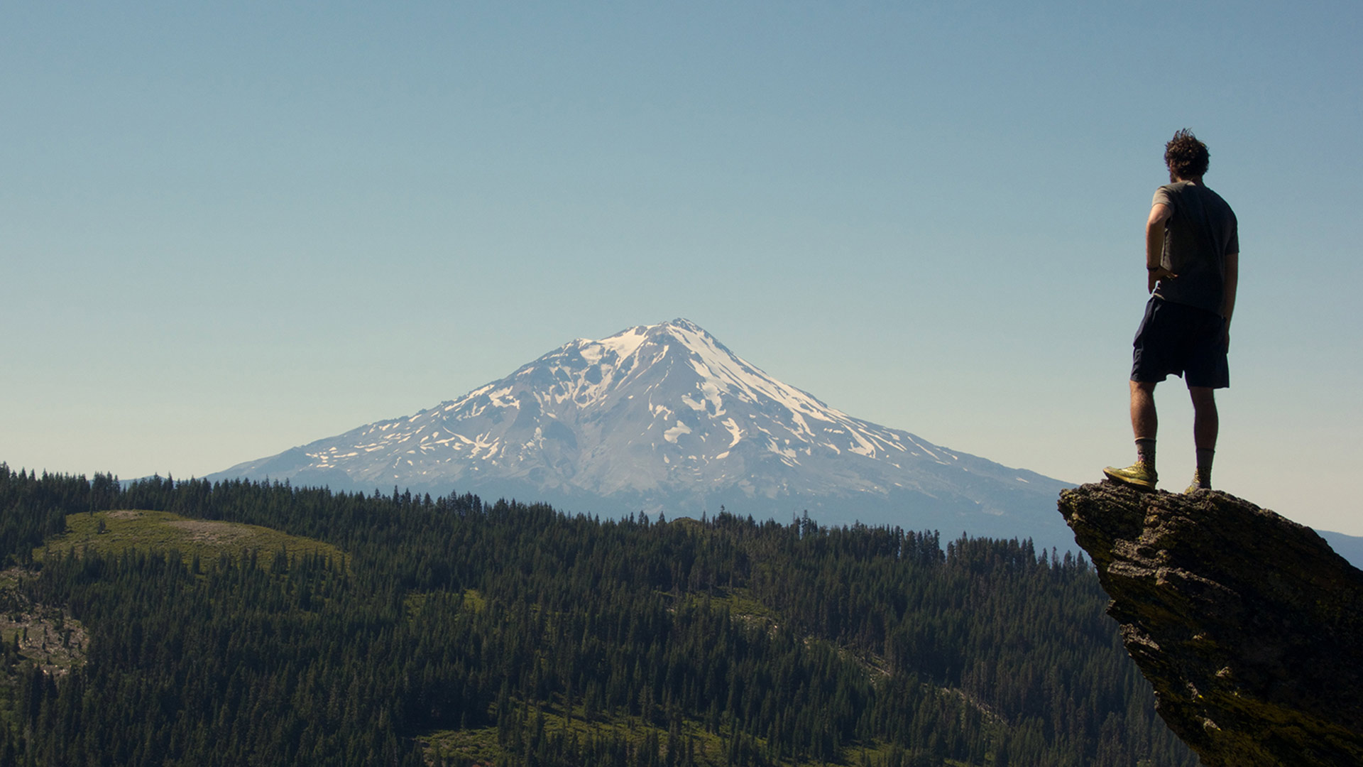 take siskiyou stage bus to the pacific crest trail